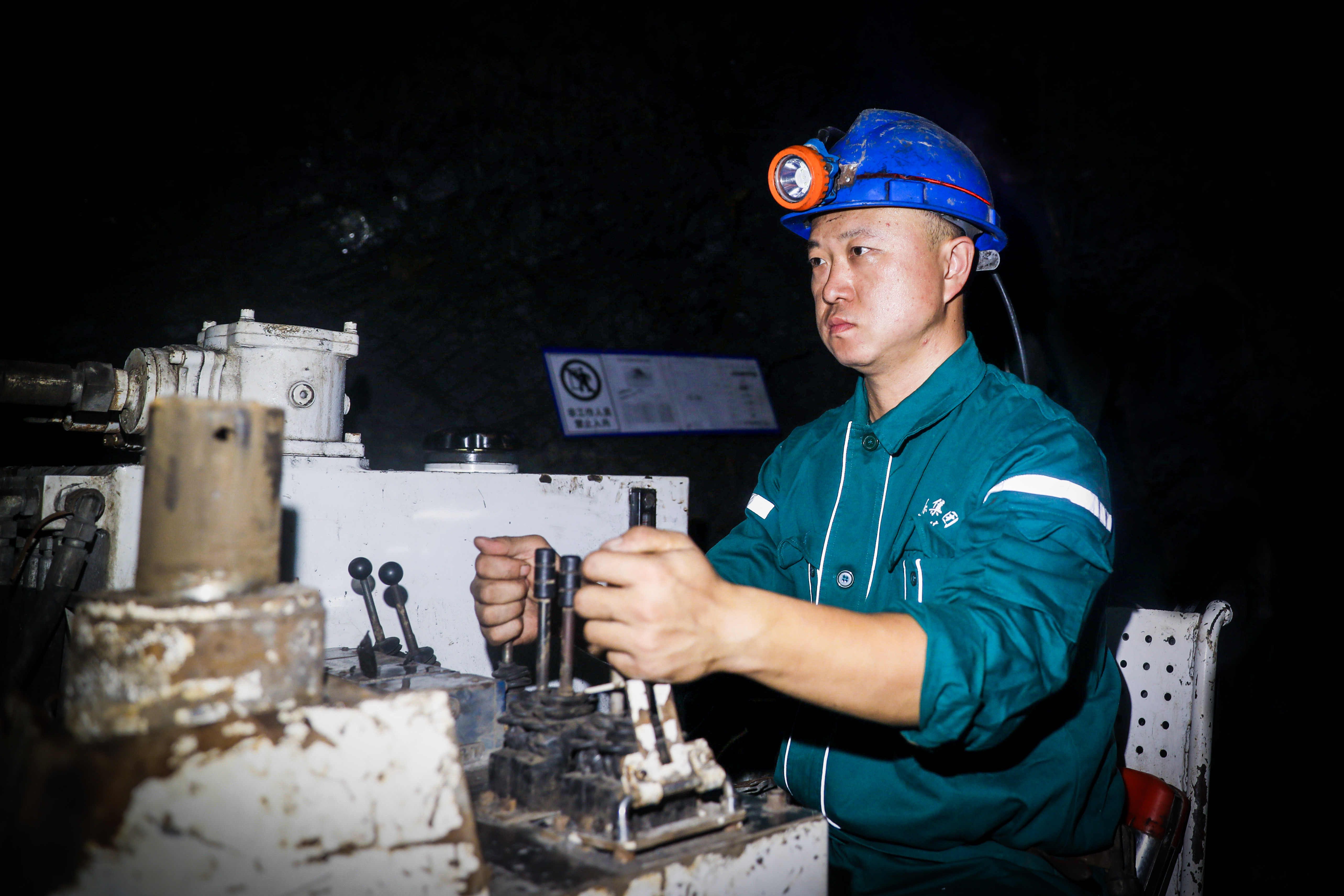 202511111406332102.jpg 202511111406332102.jpg